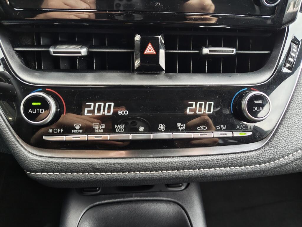 Toyota Corolla Touring Sports 1.8 Hybrid Business Plus | Trekhaak | Sensoren v/a | Keyless Entry/Start | Stoelverwarming - Image 20