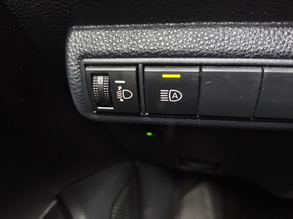 Toyota Corolla Touring Sports 1.8 Hybrid Business Plus | Trekhaak | Sensoren v/a | Keyless Entry/Start | Stoelverwarming - Image 25