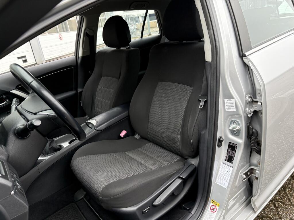 Toyota Avensis Wagon 1.8 VVTi Dynamic limited | Trekhaak | Cruise | Stoelverwarmin - Image 28