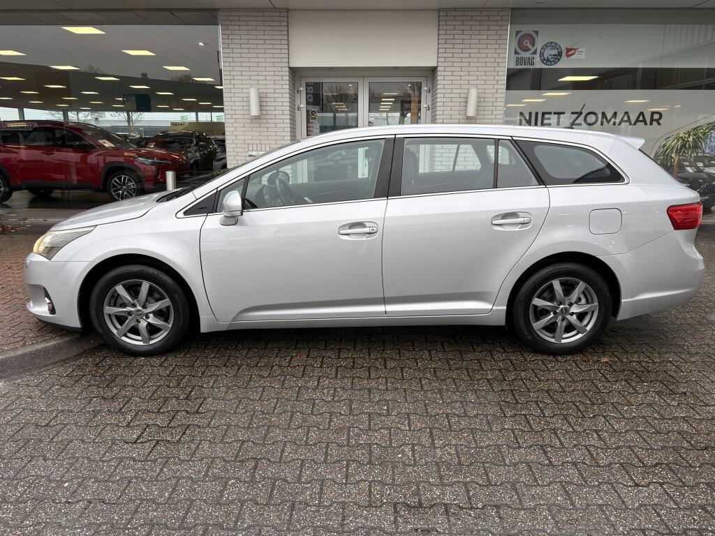 Toyota Avensis Wagon 1.8 VVTi Dynamic limited | Trekhaak | Cruise | Stoelverwarmin - Image 3