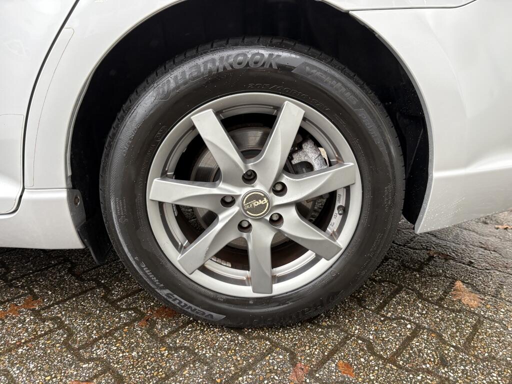 Toyota Avensis Wagon 1.8 VVTi Dynamic limited | Trekhaak | Cruise | Stoelverwarmin - Image 37
