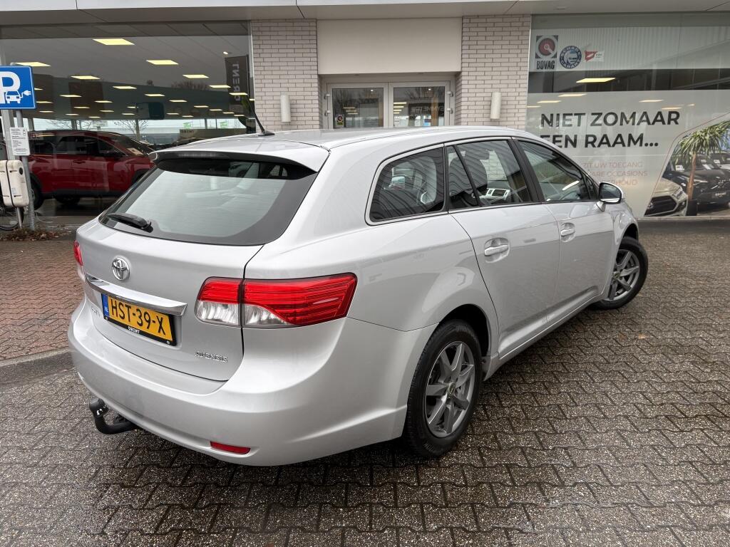 Toyota Avensis Wagon 1.8 VVTi Dynamic limited | Trekhaak | Cruise | Stoelverwarmin - Image 4