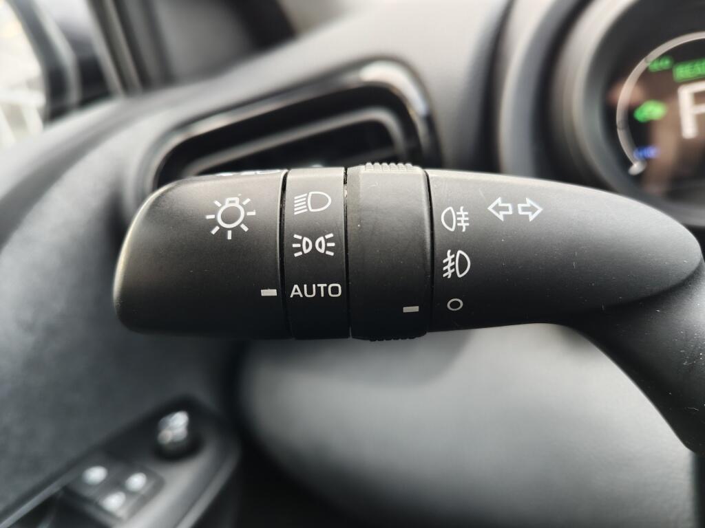 Toyota Yaris 1.5 Hybrid Dynamic | Trekhaak Afn. | Navi | Keyless Entry/Start - Image 12