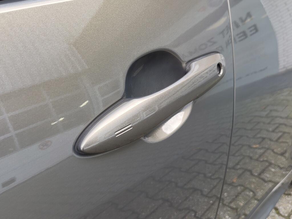 Toyota Yaris 1.5 Hybrid Dynamic | Trekhaak Afn. | Navi | Keyless Entry/Start - Image 37