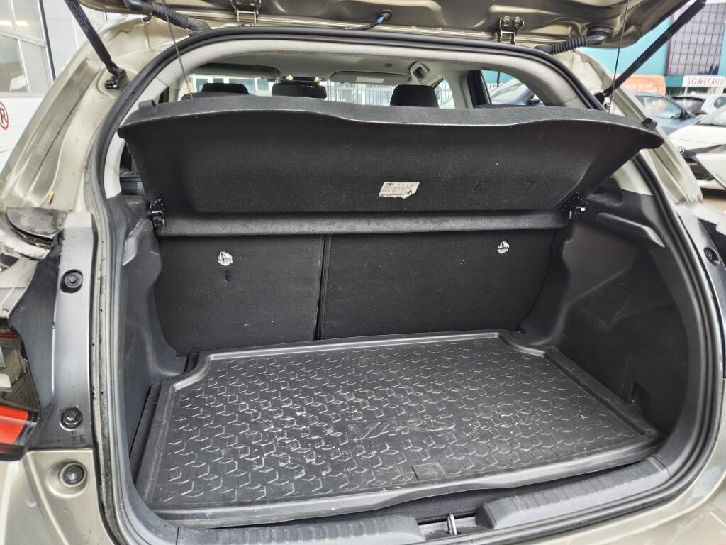 Toyota Yaris 1.5 Hybrid 115 Dynamic | Comfor Pack | Sensoren v/a | Android Auto - Image 32