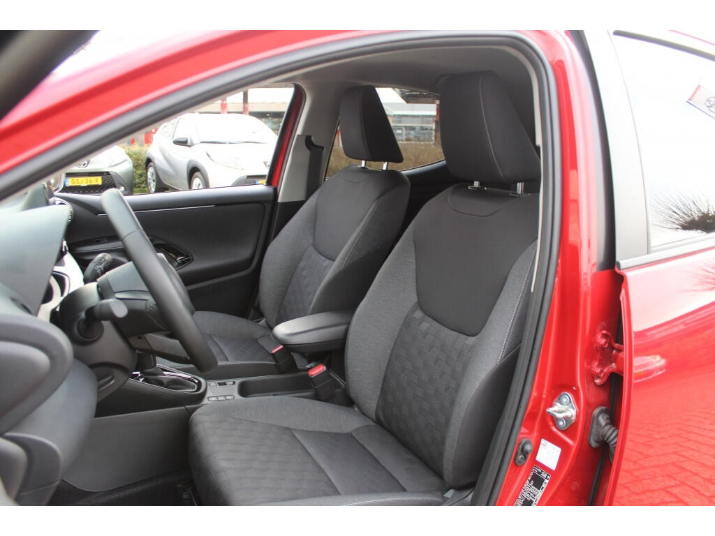 Toyota Yaris 1.5 Hybrid 115 Dynamic | ComfortPack | Sensoren v/a | Android Auto - Image 27