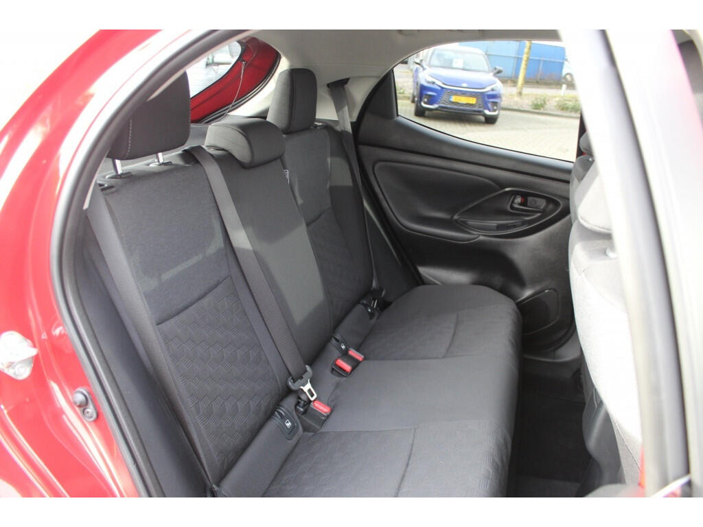 Toyota Yaris 1.5 Hybrid 115 Dynamic | ComfortPack | Sensoren v/a | Android Auto - Image 30