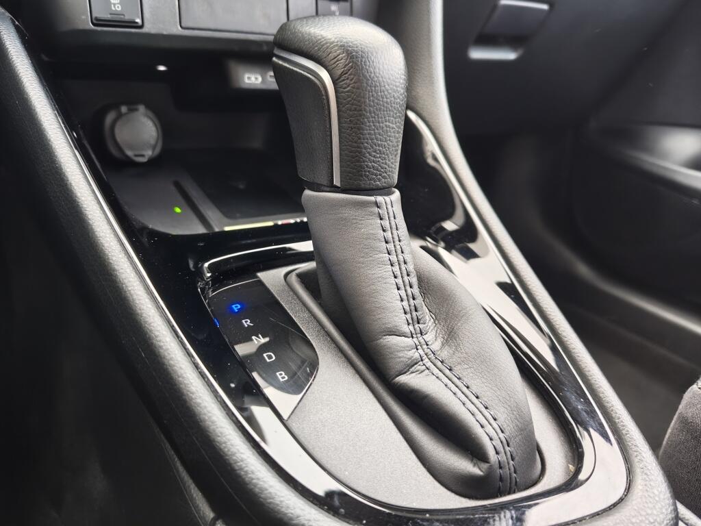 Toyota Yaris 1.5 Hybrid 115 Dynamic - Image 20