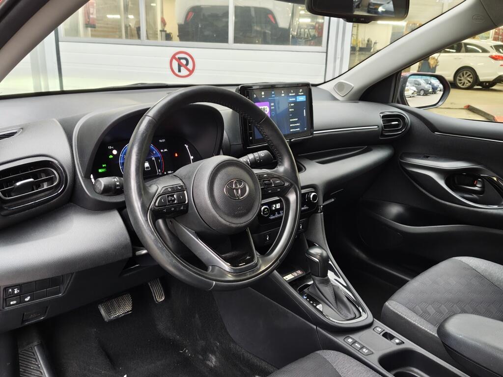 Toyota Yaris 1.5 Hybrid 115 Dynamic - Image 26